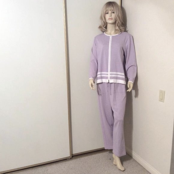 Cathy Daniels Pants - Cathy Daniels 2 piece lounge set NWOT; comfy, lilac & white.Size XL